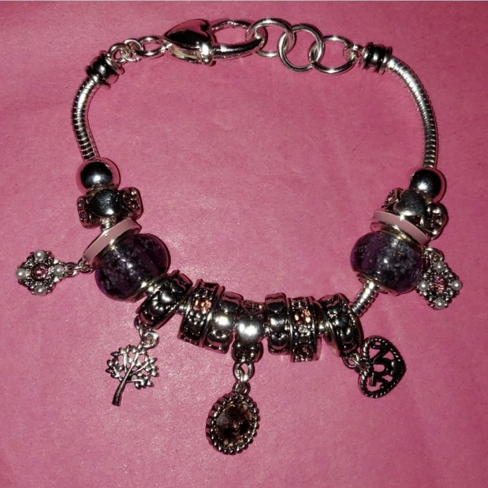 GORGEOUS mimmic BIJUTERIAS June Charm Bracelet  😍
